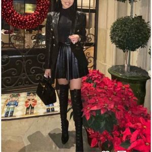 Stylish faux leather pleated mini skirt size - XS​